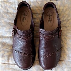 Clarks Dark Brown Leather Shoes Size 7
